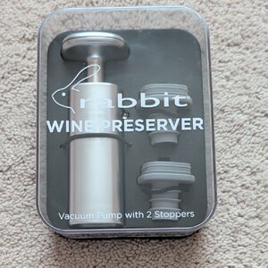 NWT Rabbit Wine Preserver